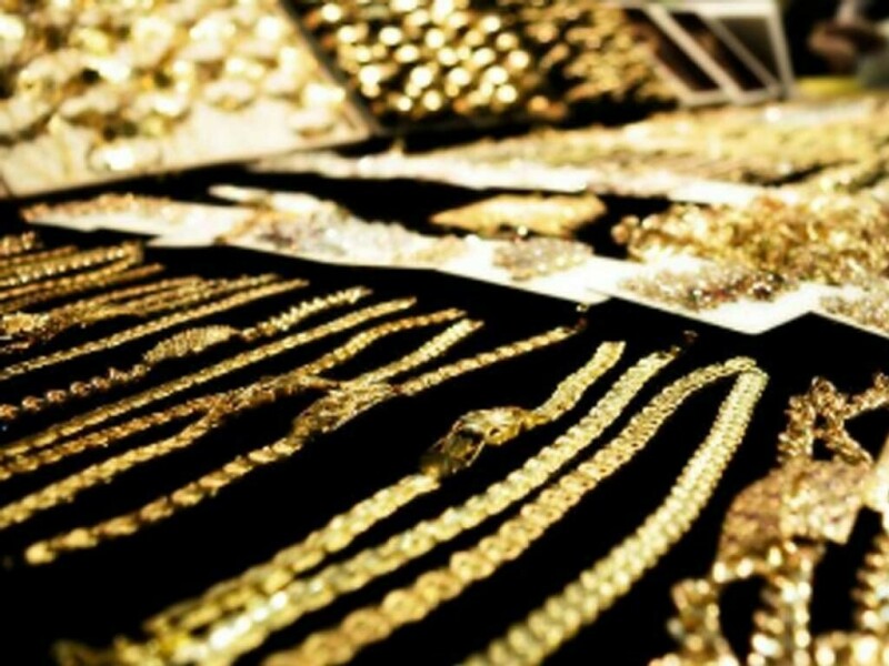 Gold prices increase Rs300 per tola in Pakistan
