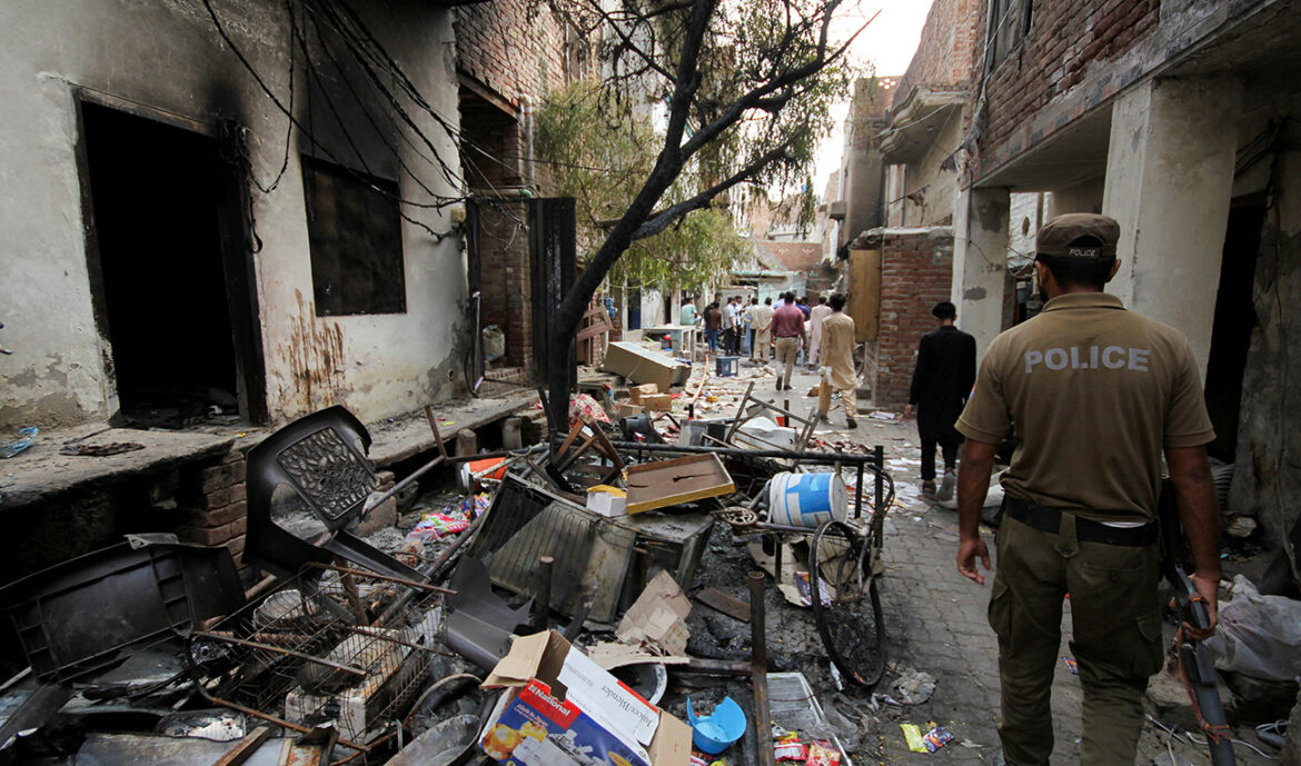 Police arrest 130 among ‘thousands’ involved in arson of churches, Christian homes in Pakistan