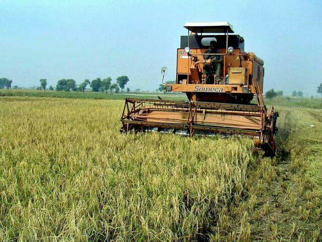 Plan aimed at providing agri machinery to farmers being implemented