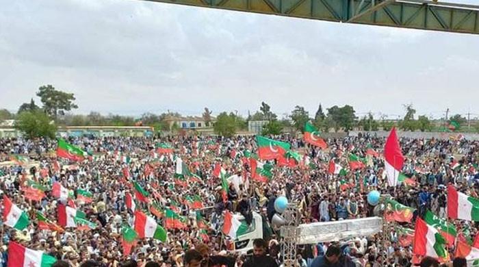 Deal with JUI-F?: PTI supporters barred from raising diesel slogans in Pishin Jalsa