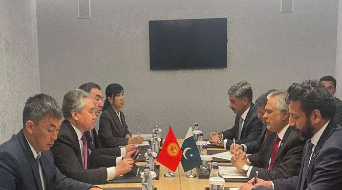 Dar arrives in Bishkek to take up Pakistani nationals’ concerns after mob violence