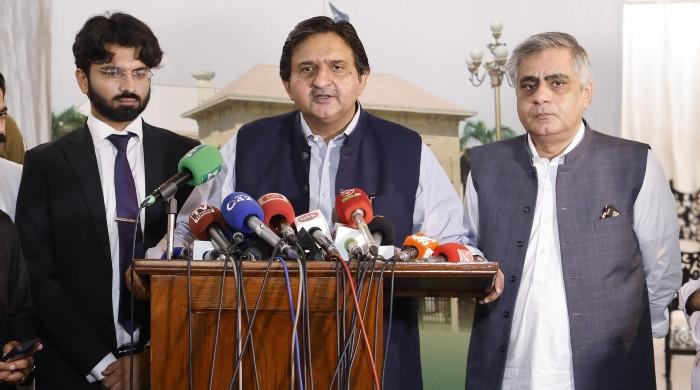 PML-N’s Ahmad warns Zubair of legal action on Nawaz-Bajwa meeting claim