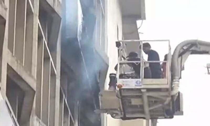 Building housing brokerage houses suffers ‘limited damage’, says PSX after fire incident