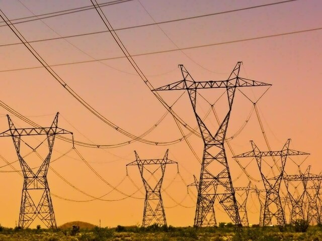 FPCCI urges govt to review agreements with IPPs