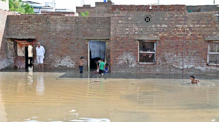 Heavy rains likely to hit parts of country including Karachi from Aug 26