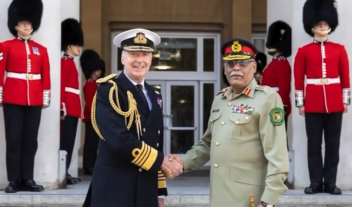 General Sahir Shamshad Mirza of Pakistan meets top British officials during UK visit