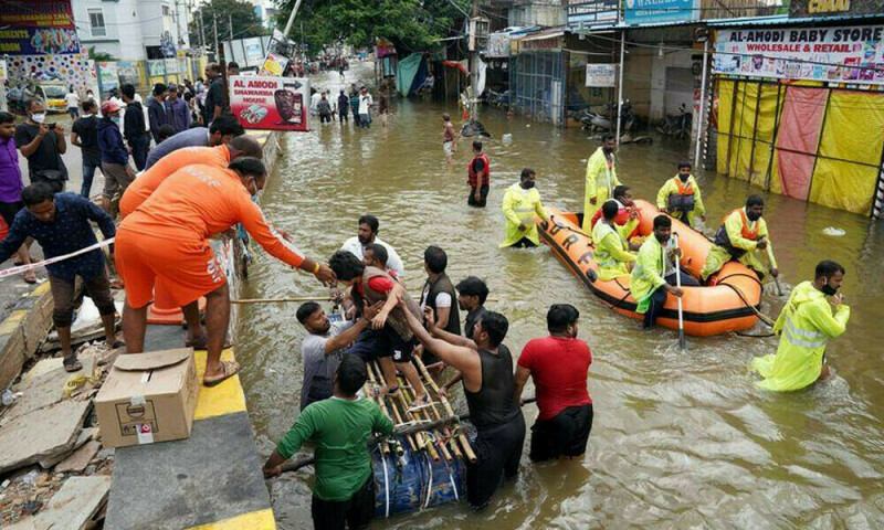 Hundreds killed as heavy monsoon rains lash Pakistan and India