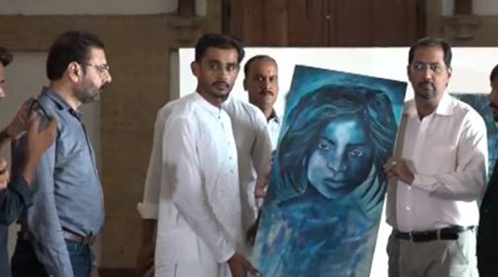 Artist Saifi Soomro gets back ‘lost’ paintings after surprising turn of events