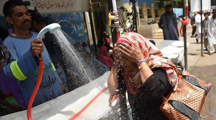 Karachiites likely to experience sizzling weather conditions in next few days