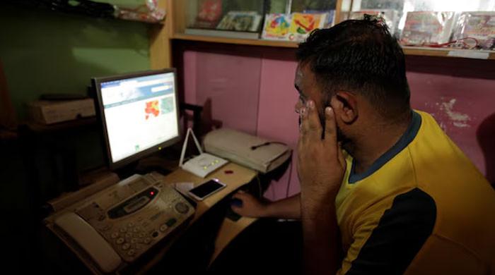 Internet disruption continues as govt deadline for restoration approaches