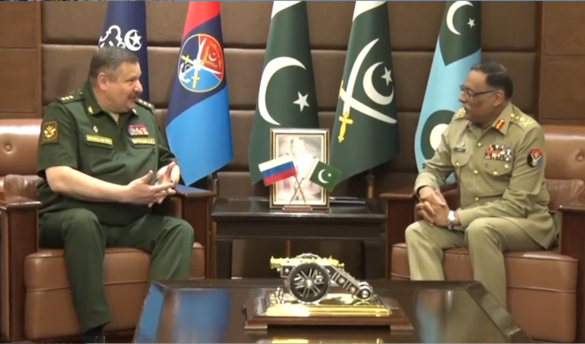 Pakistani and Russian generals review defense cooperation, express satisfaction with progress