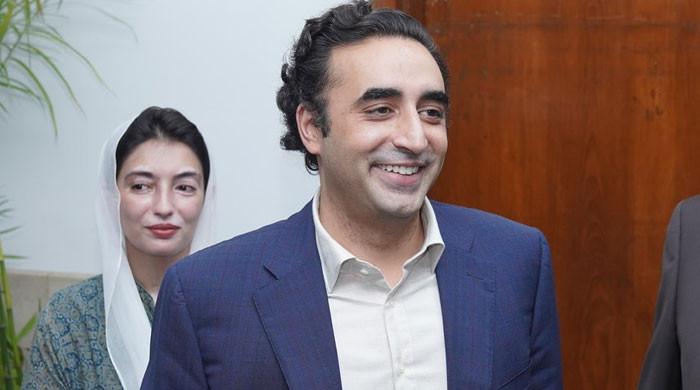 Bilawal asks smog-hit residents of Punjab, KP to move to Karachi