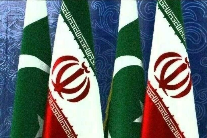 Pakistani columnists and writers: Iranian CG agrees to arrange tours