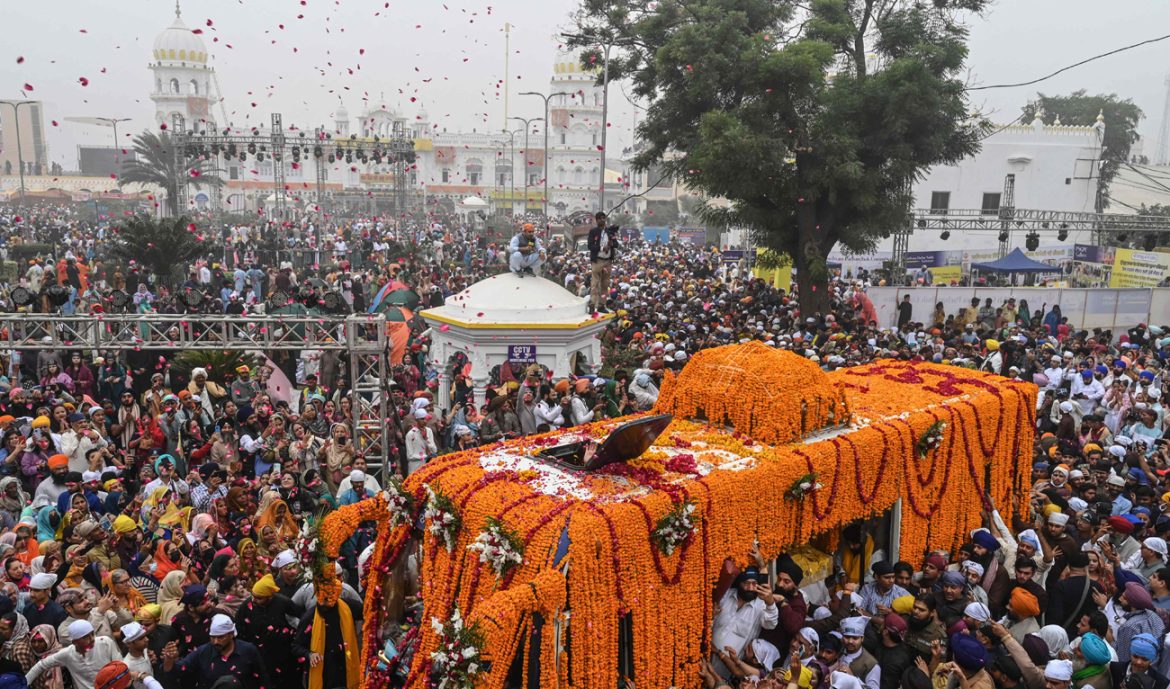 Indian Sikh pilgrims to visit Kartarpur today to mark birth anniversary of religion’s founder