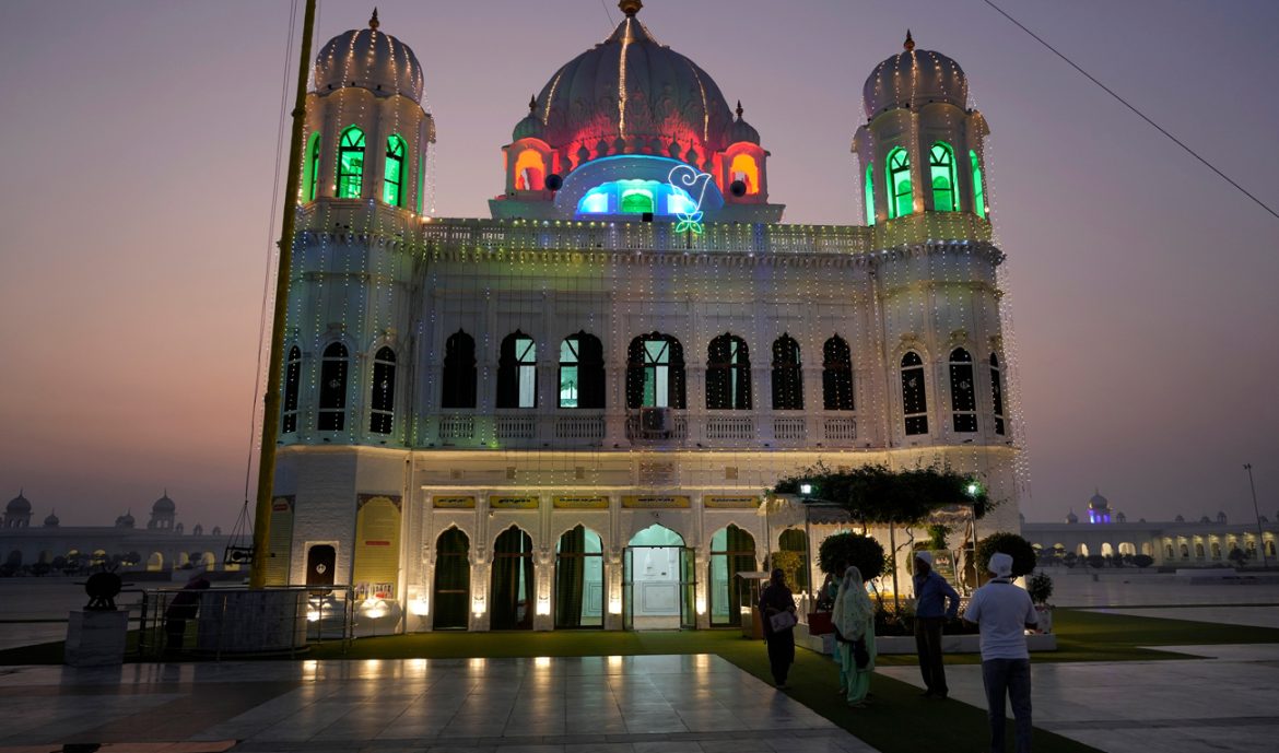 Sikh pilgrims arrive at Pakistan temple to celebrate religion founder’s birth anniversary